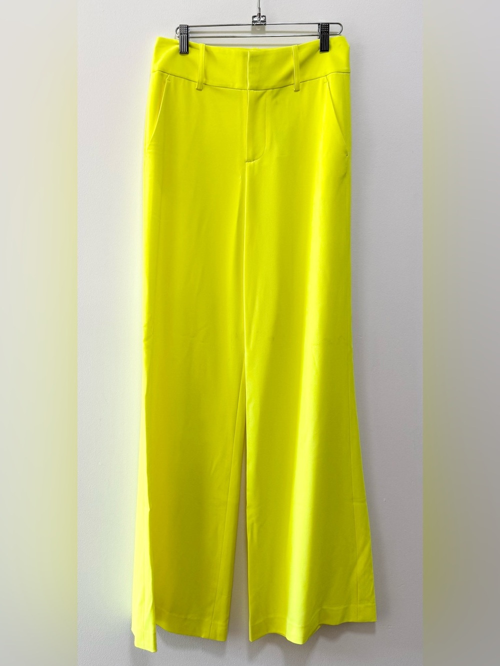 NWT Alice + Olivia Pants